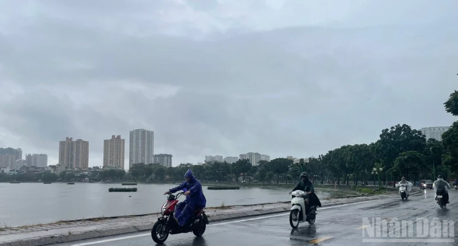 Thời tiết ngày 22/8: Bắc Bộ có mưa vừa, mưa to và dông; Trung Bộ có nơi nắng nóng