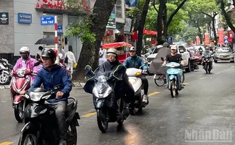 Thời tiết ngày 23/7: Bắc Bộ có mưa rào và dông, Trung Bộ có nơi nắng nóng gay gắt