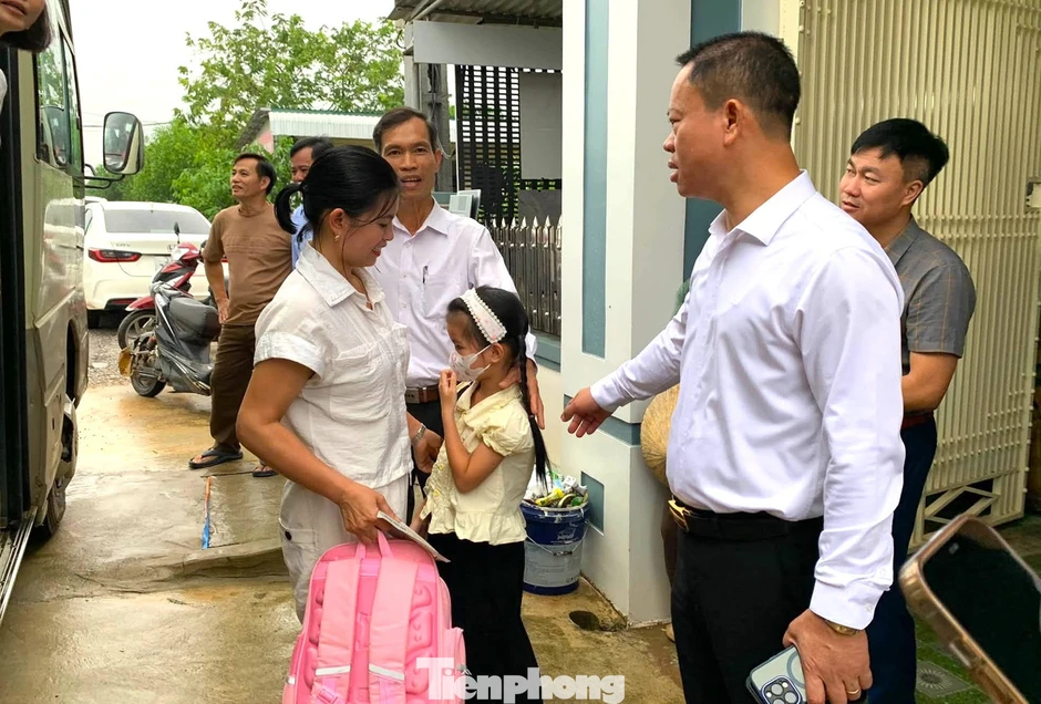 Thông tin mới vụ hàng trăm học sinh nghỉ học vì phụ huynh phản đối sáp nhập trường Thông tin mới vụ hàng trăm học sinh nghỉ học vì phụ huynh phản đối sáp nhập trường