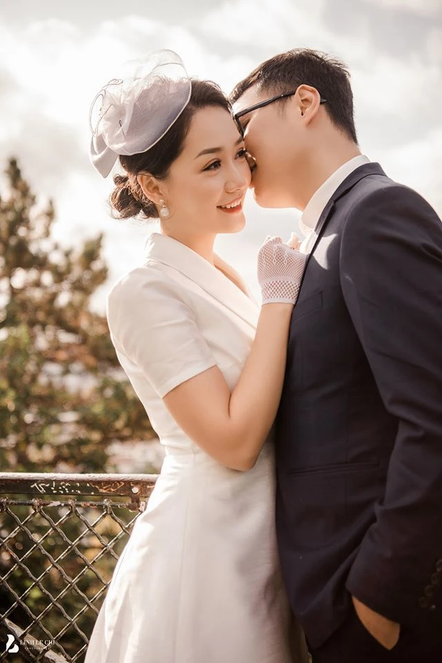 Thủ khoa SN 1988 từng là BTV trẻ nhất lên sóng Thời sự 19h