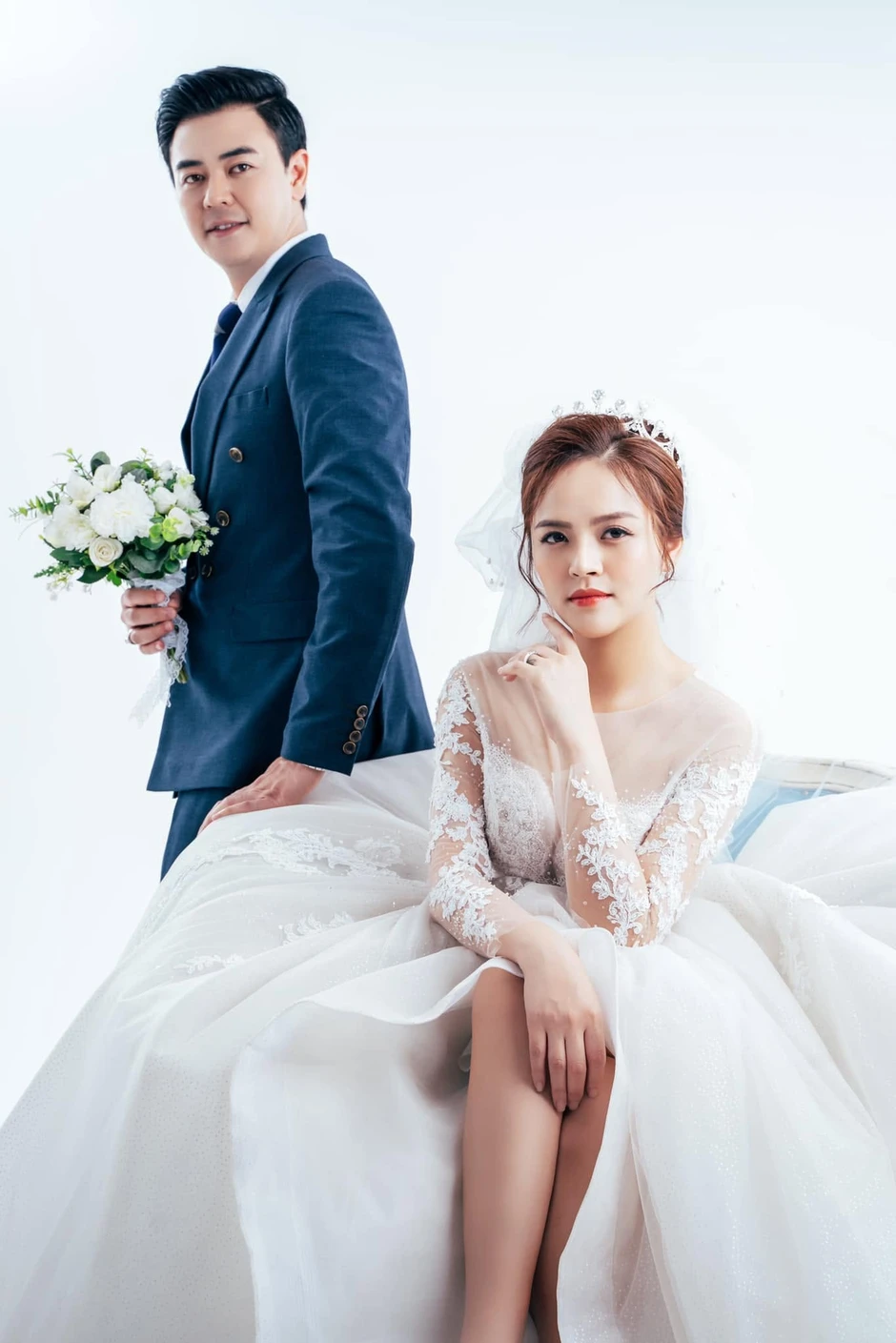 Thủ môn SN 1984 từng dẫn Chiếc Nón Kỳ Diệu: Lấy vợ kín tiếng, lên truyền hình chụp ảnh cưới với cả dàn mỹ nhân Thủ môn SN 1984 từng dẫn Chiếc Nón Kỳ Diệu: Lấy vợ kín tiếng, lên truyền hình chụp ảnh cưới với cả dàn mỹ nhân