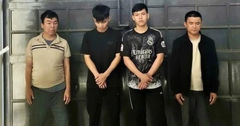Thua bạc rồi cướp lại tiền, 8 đối tượng bị khởi tố