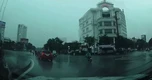 Tia sét tóe lửa đánh trúng người phụ nữ đi xe máy ở Nghệ An: Tình trạng nạn nhân