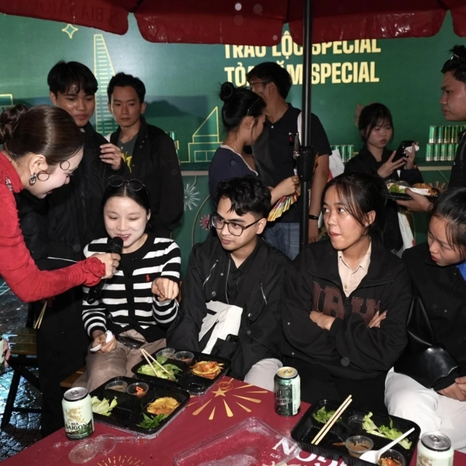 Tiệc tân niên tại Đăk Lăk của Bia Saigon hút hàng nghìn người Tiệc tân niên tại Đăk Lăk của Bia Saigon hút hàng nghìn người