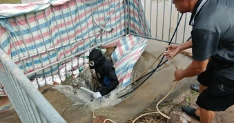 Tìm kiếm nam sinh mất tích Hà Nội sau trận mưa lớn khiến Nhiều khu vực ngập nước