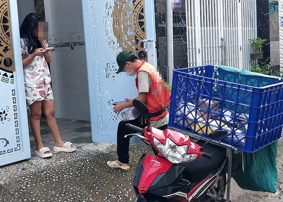 Tin shipper giao đơn hàng 86.000 đồng, người đàn ông mất sạch tiền trong tài khoản, còn ôm thêm nợ 16 triệu đồng Tin shipper giao đơn hàng 86.000 đồng, người đàn ông mất sạch tiền trong tài khoản, còn ôm thêm nợ 16 triệu đồng