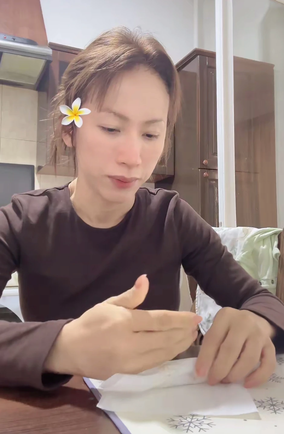 Tình cảnh nữ diễn viên có chồng đột ngột qua đời ở khách sạn: Chưa thể gặp mặt lần cuối, 1 mình chăm sóc con song sinh Tình cảnh nữ diễn viên có chồng đột ngột qua đời ở khách sạn: Chưa thể gặp mặt lần cuối, 1 mình chăm sóc con song sinh