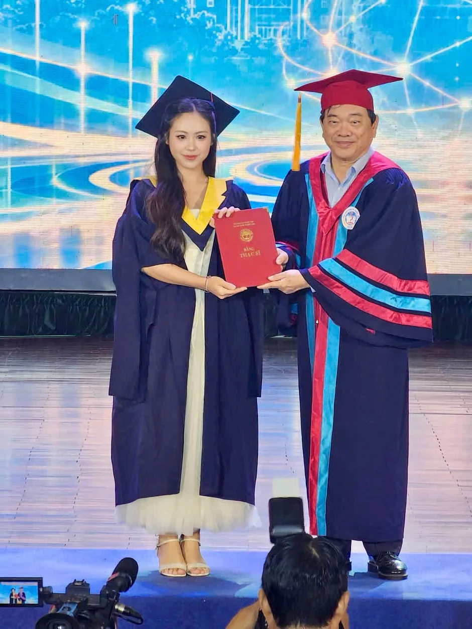 Tình hình hiện tại của cô gái người Lào nổi tiếng nhất Việt Nam Tình hình hiện tại của cô gái người Lào nổi tiếng nhất Việt Nam