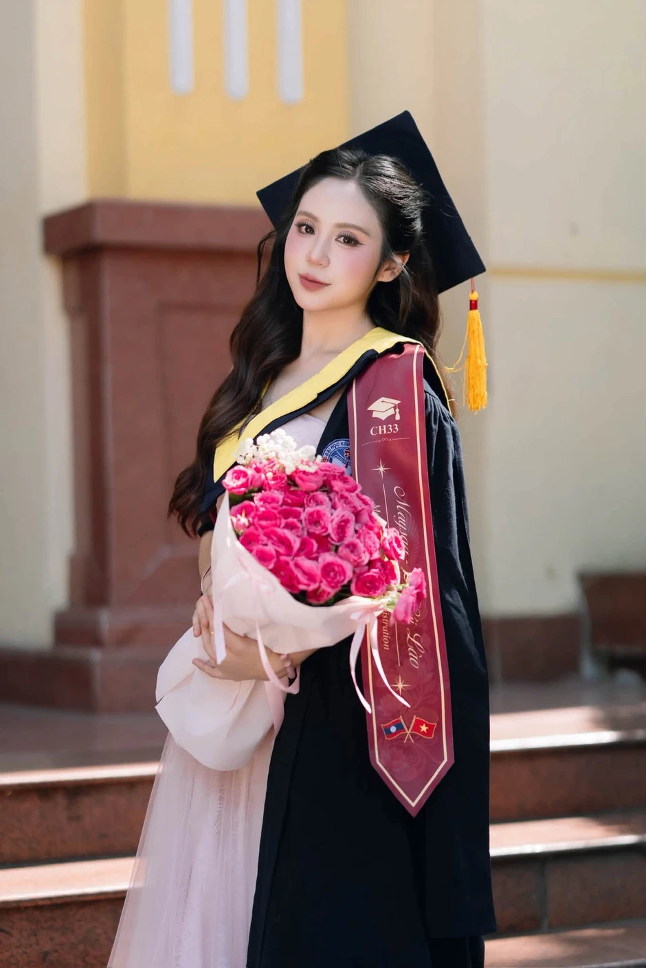 Tình hình hiện tại của cô gái người Lào nổi tiếng nhất Việt Nam Tình hình hiện tại của cô gái người Lào nổi tiếng nhất Việt Nam