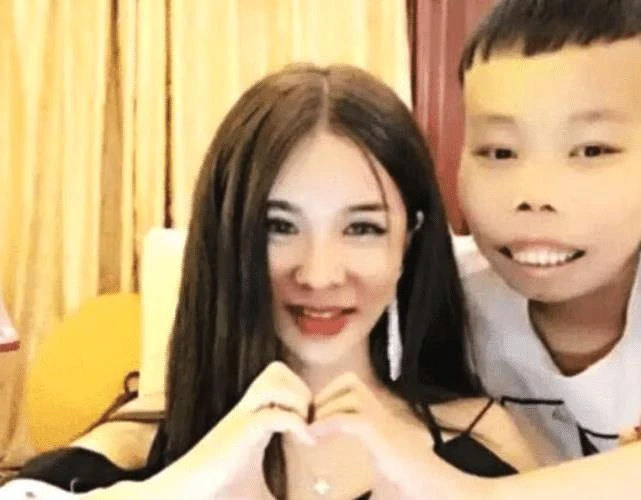 Tình hình hiện tại của "Thiếu gia xấu nhất Trung Quốc" Tình hình hiện tại của "Thiếu gia xấu nhất Trung Quốc"