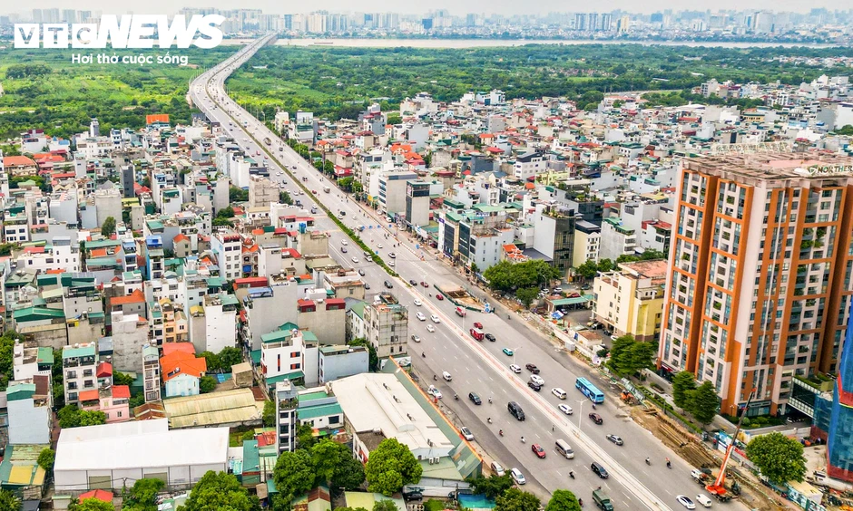Toàn cảnh hầm chui 6 làn xe ở Hà Nội sau 9 tháng thi công Toàn cảnh hầm chui 6 làn xe ở Hà Nội sau 9 tháng thi công