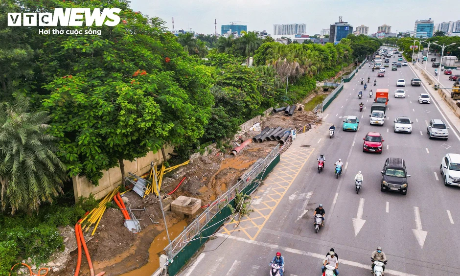 Toàn cảnh hầm chui 6 làn xe ở Hà Nội sau 9 tháng thi công Toàn cảnh hầm chui 6 làn xe ở Hà Nội sau 9 tháng thi công