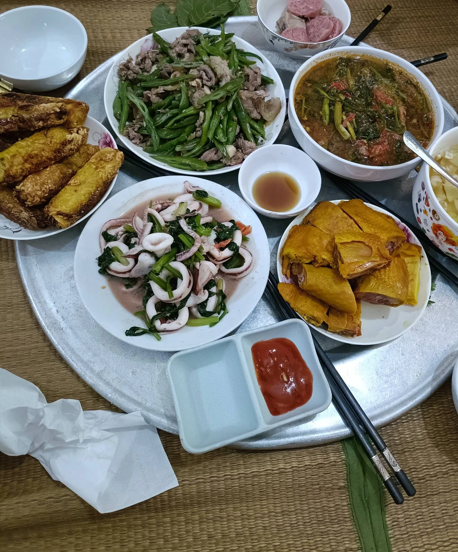 Tôi chỉ kể chuyện vu vơ trong bữa cơm mà con dâu tạt thẳng "gáo nước lạnh" giữa mặt mẹ chồng Tôi chỉ kể chuyện vu vơ trong bữa cơm mà con dâu tạt thẳng "gáo nước lạnh" giữa mặt mẹ chồng