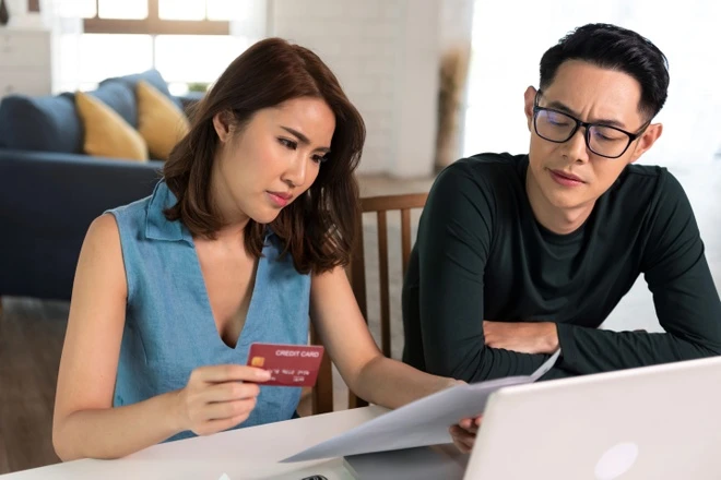 Tôi phát hiện lý do vợ chồng thu nhập 80 triệu/tháng nhưng 2 năm không tiết kiệm được đồng nào Tôi phát hiện lý do vợ chồng thu nhập 80 triệu/tháng nhưng 2 năm không tiết kiệm được đồng nào