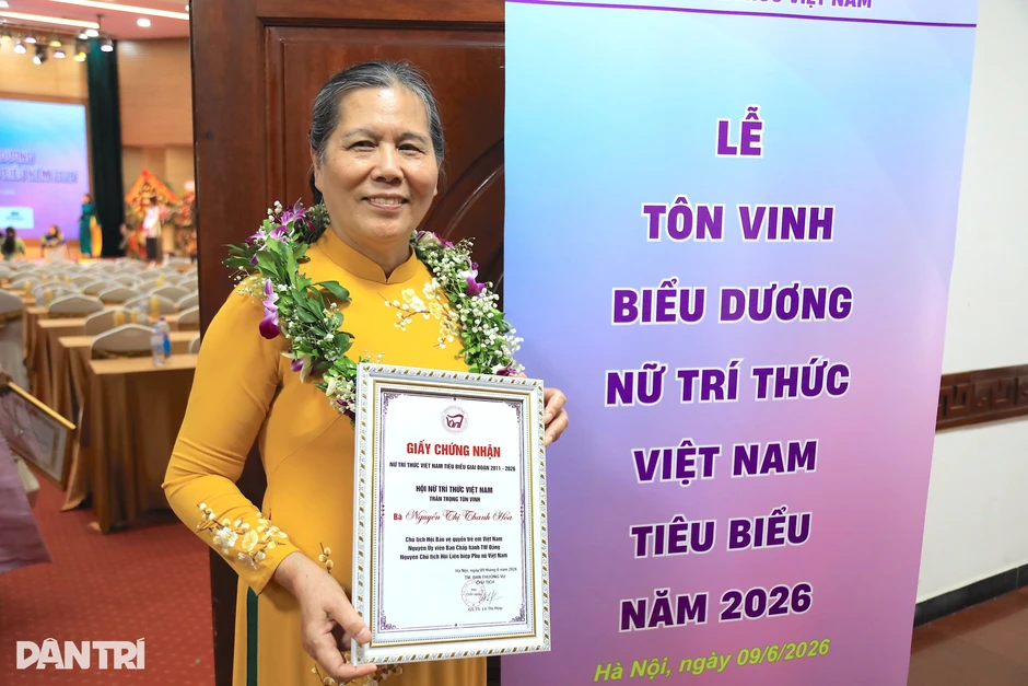 Tôn vinh 44 nữ trí thức Việt Nam tiêu biểu trong các lĩnh vực Tôn vinh 44 nữ trí thức Việt Nam tiêu biểu trong các lĩnh vực