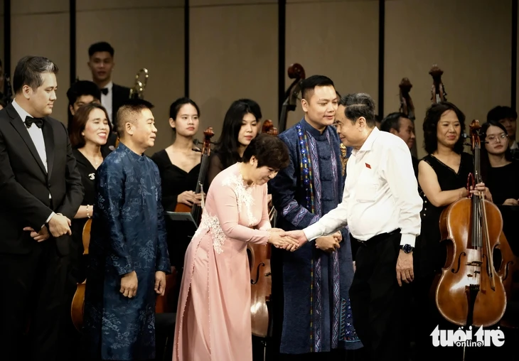 Tổng Bí thư, Chủ tịch nước Tô Lâm dự chương trình văn nghệ 'Tổ quốc trong tim' Tổng Bí thư, Chủ tịch nước Tô Lâm dự chương trình văn nghệ 'Tổ quốc trong tim'