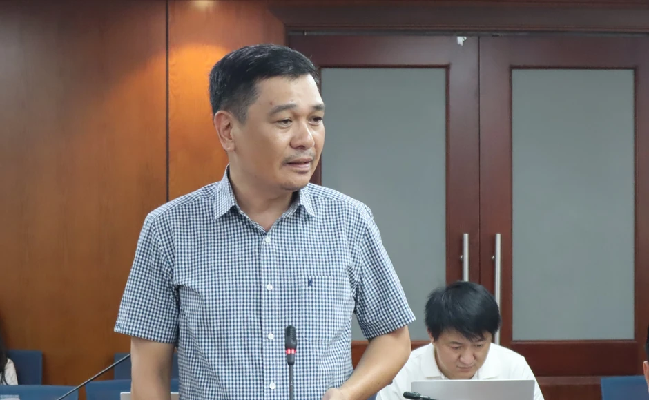 TP.HCM lý giải vì sao không tháo dỡ vòng xoay Điện Biên Phủ TP.HCM lý giải vì sao không tháo dỡ vòng xoay Điện Biên Phủ