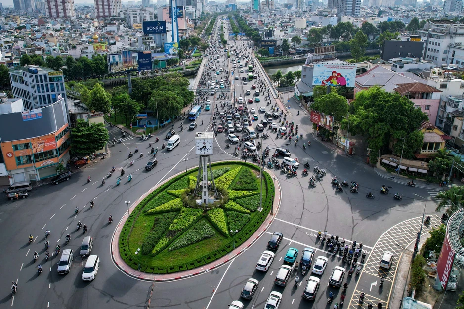 TP.HCM lý giải vì sao không tháo dỡ vòng xoay Điện Biên Phủ TP.HCM lý giải vì sao không tháo dỡ vòng xoay Điện Biên Phủ
