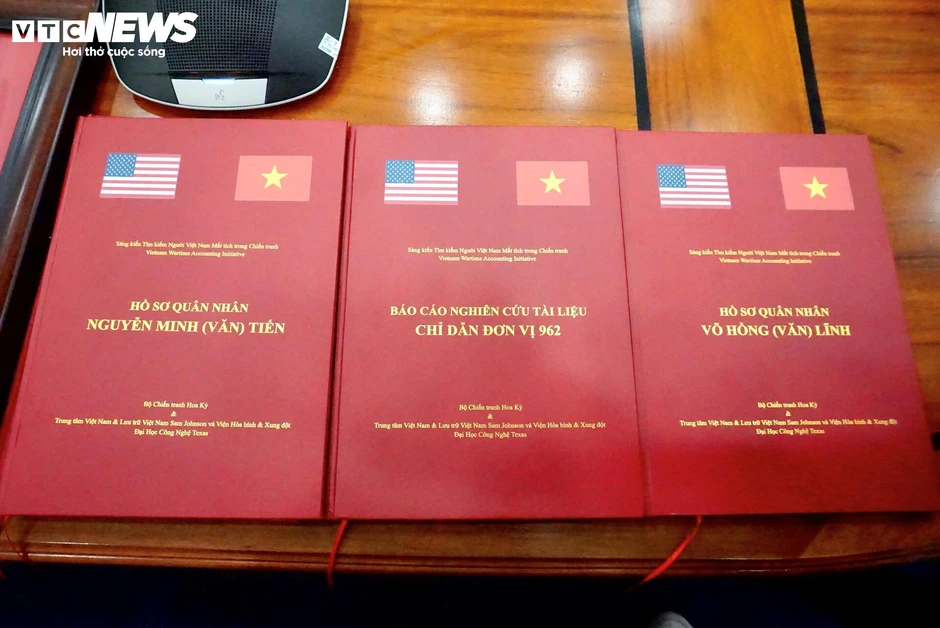 TP.HCM tiếp nhận hồ sơ chôn cất 21 liệt sĩ cùng nhiều kỷ vật chiến tranh từ Mỹ TP.HCM tiếp nhận hồ sơ chôn cất 21 liệt sĩ cùng nhiều kỷ vật chiến tranh từ Mỹ