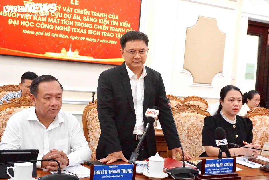 TP.HCM tiếp nhận hồ sơ chôn cất 21 liệt sĩ cùng nhiều kỷ vật chiến tranh từ Mỹ TP.HCM tiếp nhận hồ sơ chôn cất 21 liệt sĩ cùng nhiều kỷ vật chiến tranh từ Mỹ