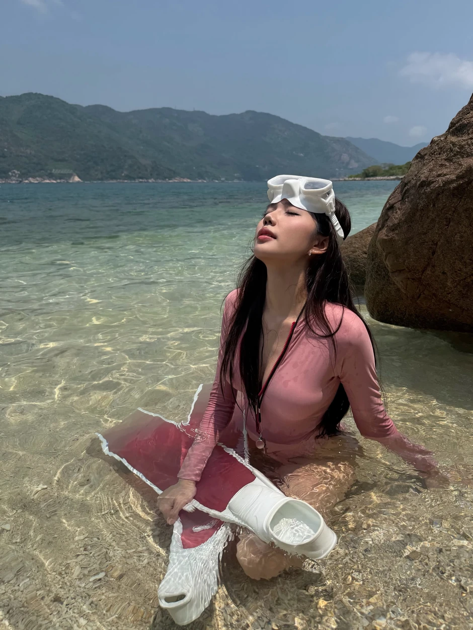 Trải nghiệm lặn biển, hot girl xinh đẹp rạng rỡ khoe dáng, khiến người xem chỉ muốn "xách ba lô lên và đi"
