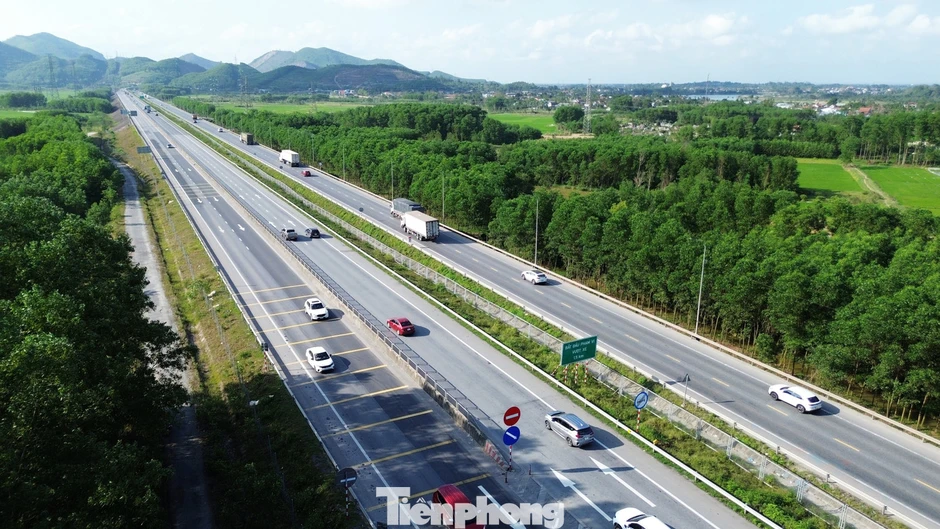 Trạm dừng nghỉ cao tốc hơn 80 tỷ lụt tiến độ gần 10 năm Trạm dừng nghỉ cao tốc hơn 80 tỷ lụt tiến độ gần 10 năm