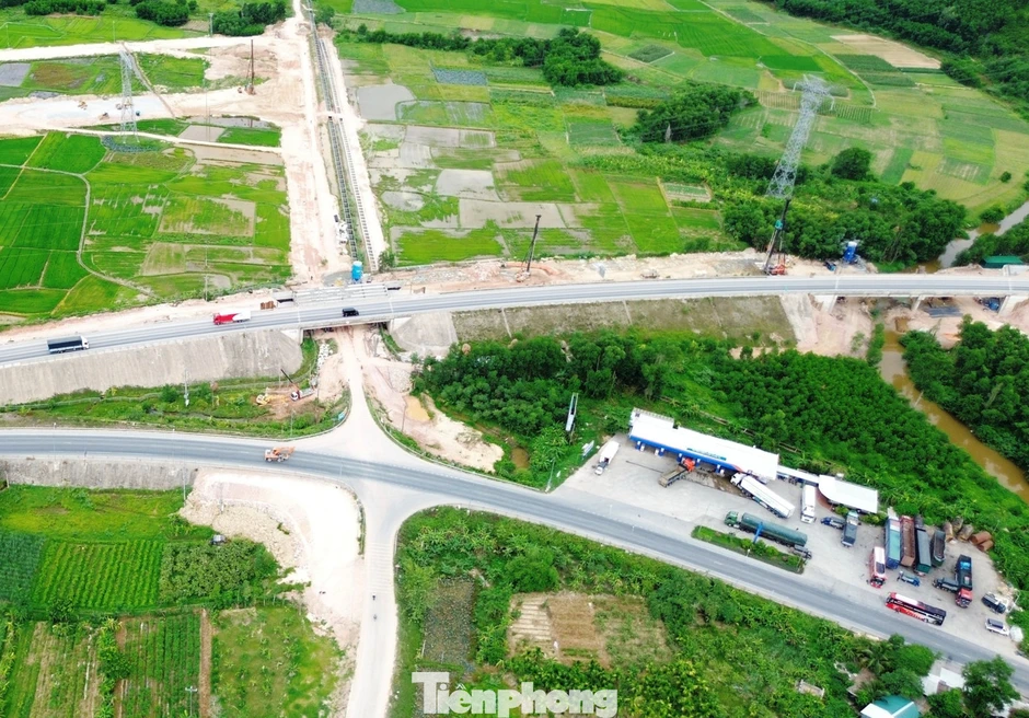 Trạm dừng nghỉ cao tốc hơn 80 tỷ lụt tiến độ gần 10 năm Trạm dừng nghỉ cao tốc hơn 80 tỷ lụt tiến độ gần 10 năm