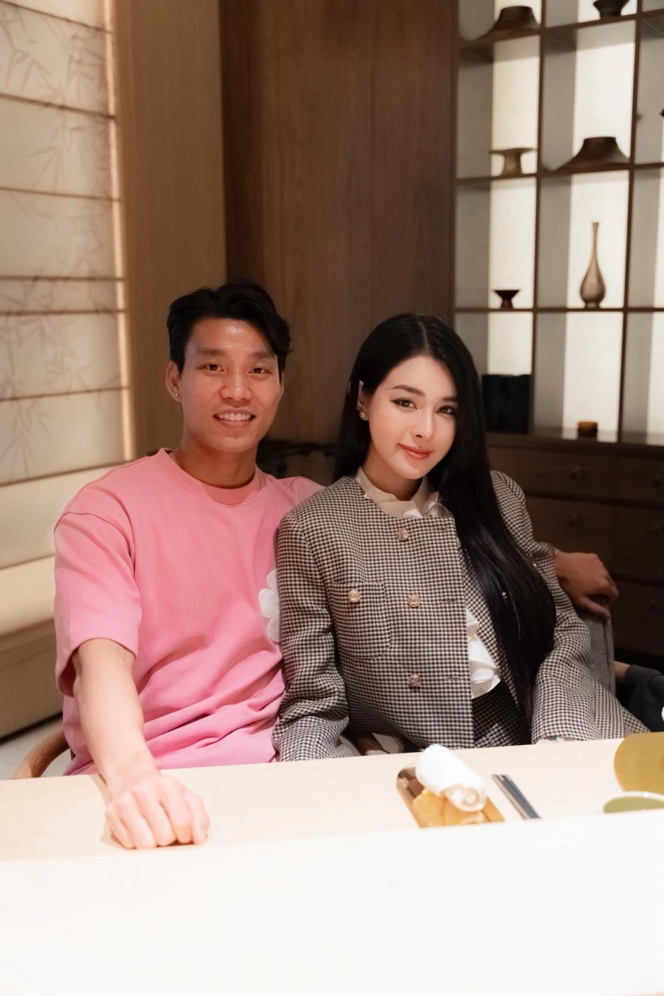 Trần Bích Hạnh - vợ Văn Thanh lên “hot search” trong ngày cưới vì kiểu tóc lạ, trả lời chuyện có tin vui Trần Bích Hạnh - vợ Văn Thanh lên “hot search” trong ngày cưới vì kiểu tóc lạ, trả lời chuyện có tin vui