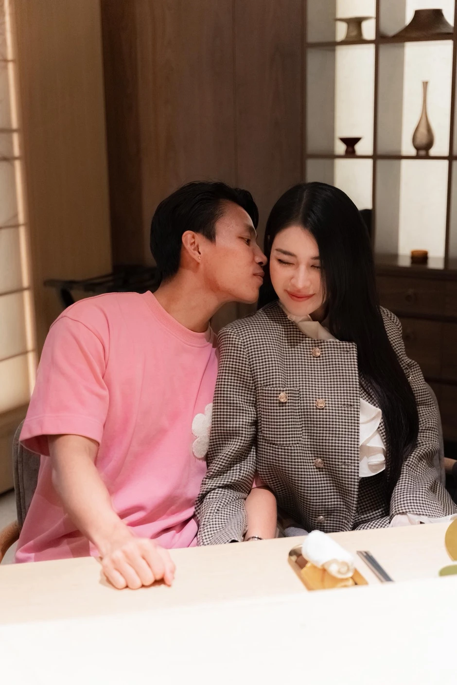 Trần Bích Hạnh xác nhận "tin vui" với Văn Thanh Trần Bích Hạnh xác nhận "tin vui" với Văn Thanh