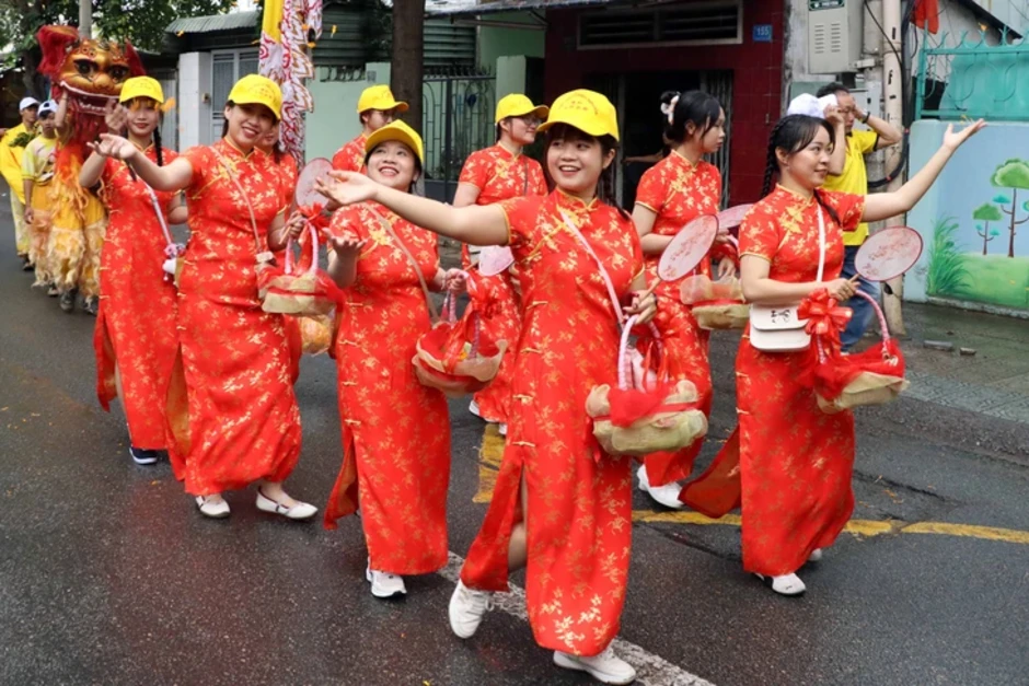 Trẩy hội chùa Ông Trẩy hội chùa Ông