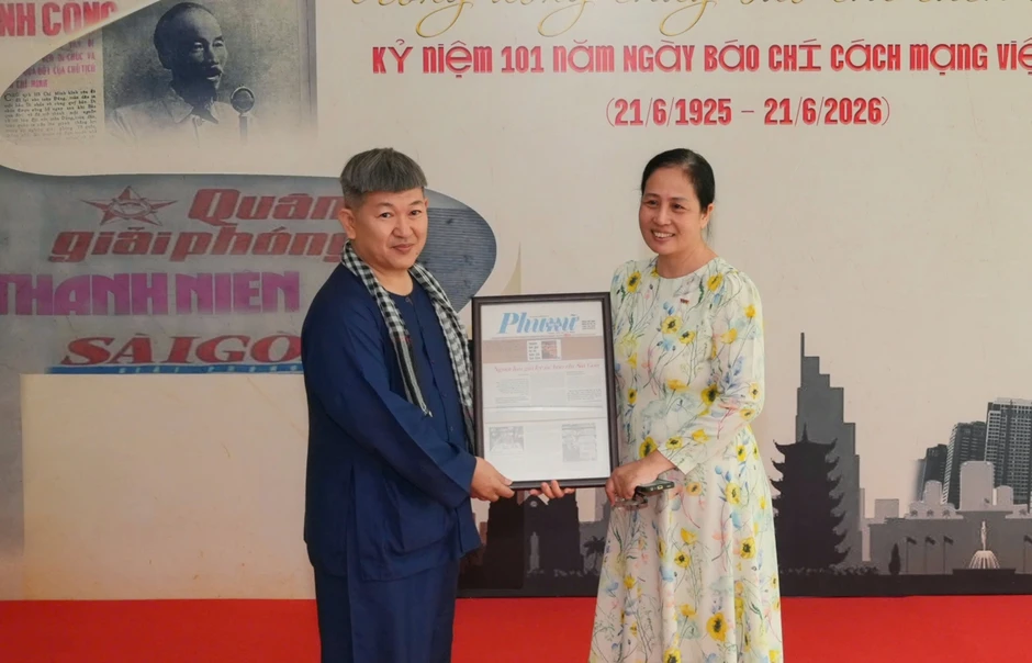 Triển lãm '50 năm Thành phố mang tên Bác trong dòng chảy Báo chí cách mạng' Triển lãm '50 năm Thành phố mang tên Bác trong dòng chảy Báo chí cách mạng'