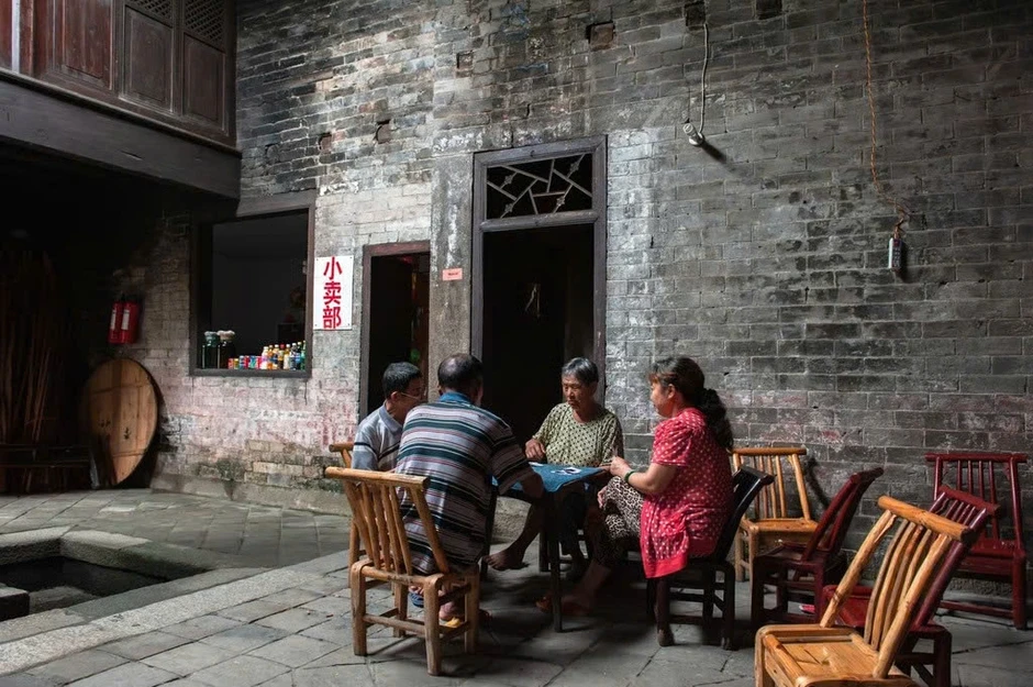 Trung Quốc: Quán mì treo khẩu hiệu cổ xúy “đánh vợ” gây phẫn nộ Trung Quốc: Quán mì treo khẩu hiệu cổ xúy “đánh vợ” gây phẫn nộ
