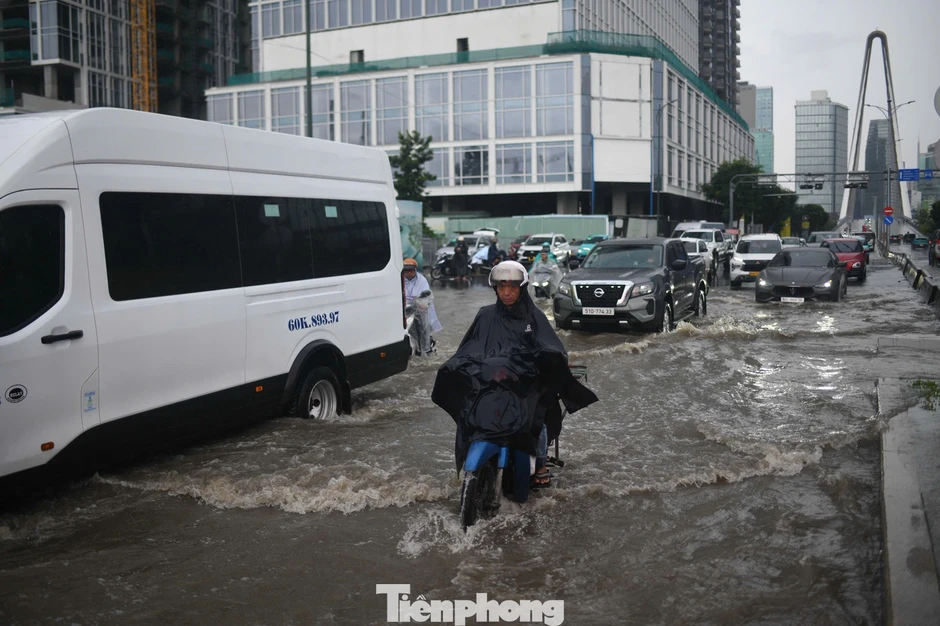 Trung tâm TPHCM ngập sâu Trung tâm TPHCM ngập sâu