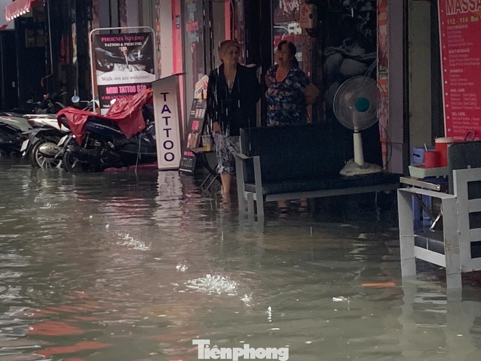 Trung tâm TPHCM ngập sâu Trung tâm TPHCM ngập sâu