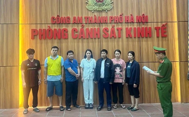 Từ chuồng heo bệnh đến khay cơm bán trú: 300 tấn thịt lợn bệnh bị phát hiện, cú sốc niềm tin của phụ huynh và nỗi lo sức khỏe của con Từ chuồng heo bệnh đến khay cơm bán trú: 300 tấn thịt lợn bệnh bị phát hiện, cú sốc niềm tin của phụ huynh và nỗi lo sức khỏe của con