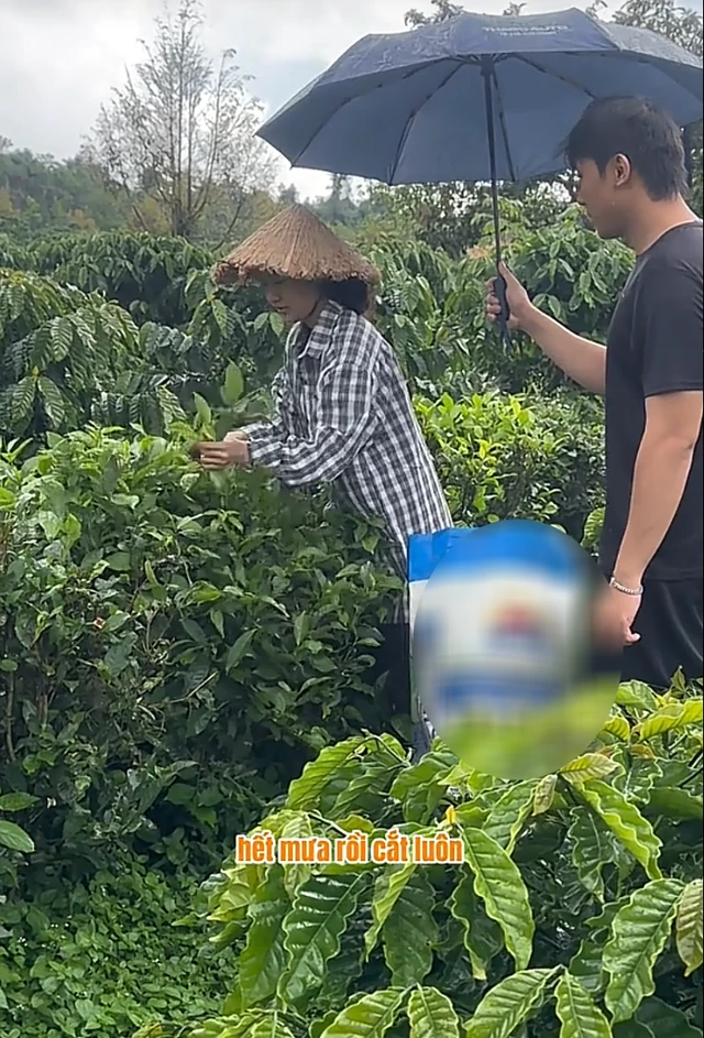 Từ cú va chạm xe, chuyện tình chàng thiếu gia và cô gái vùng cao cuốn hơn phim ngôn tình, viral cõi mạng