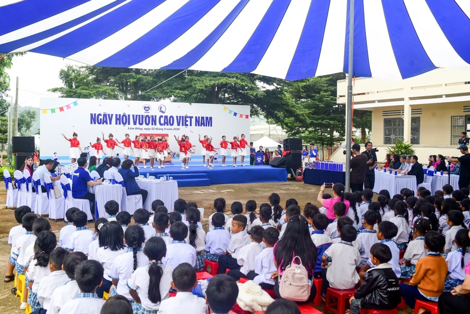 Từ dinh dưỡng đến khát vọng: Hành trình 50 năm đồng hành cùng trẻ em Việt Từ dinh dưỡng đến khát vọng: Hành trình 50 năm đồng hành cùng trẻ em Việt