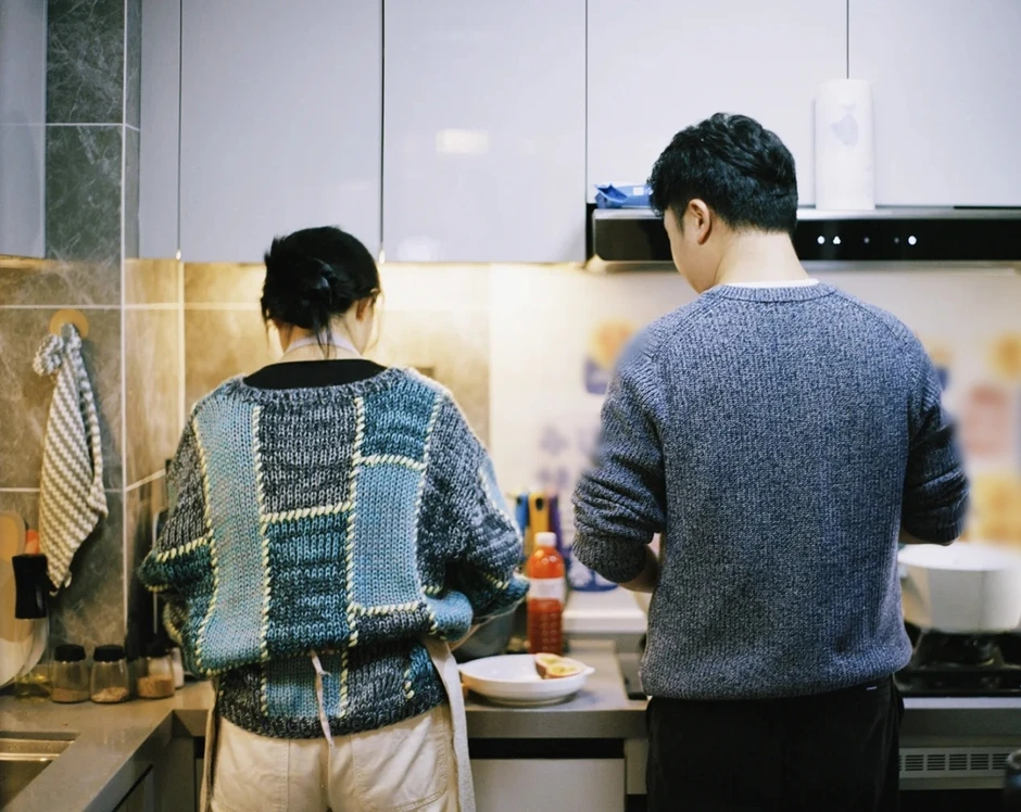 Tự nấu ăn để tiền uống trà sữa, ngại đi đám cưới: Người trẻ ở TP.HCM và Hà Nội xoay sở khi phí sinh hoạt cao Tự nấu ăn để tiền uống trà sữa, ngại đi đám cưới: Người trẻ ở TP.HCM và Hà Nội xoay sở khi phí sinh hoạt cao