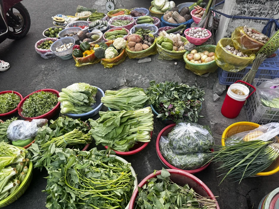 Tự nấu ăn để tiền uống trà sữa, ngại đi đám cưới: Người trẻ ở TP.HCM và Hà Nội xoay sở khi phí sinh hoạt cao Tự nấu ăn để tiền uống trà sữa, ngại đi đám cưới: Người trẻ ở TP.HCM và Hà Nội xoay sở khi phí sinh hoạt cao