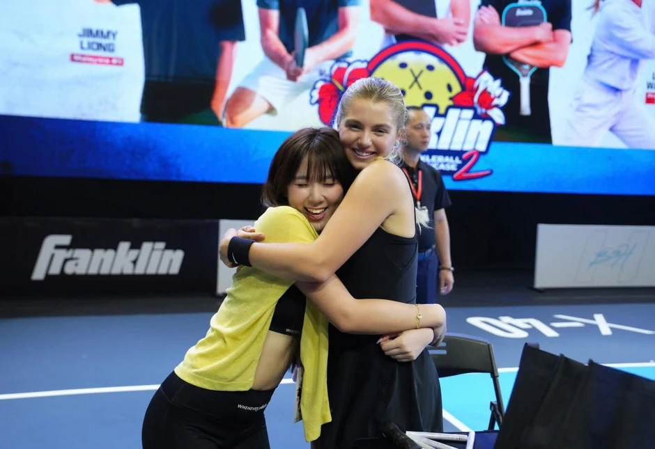 Từ "thị phi" Pickleball đến màn lột xác, Em Kim "phủ sóng" danh tiếng cùng bạn bè quốc tế