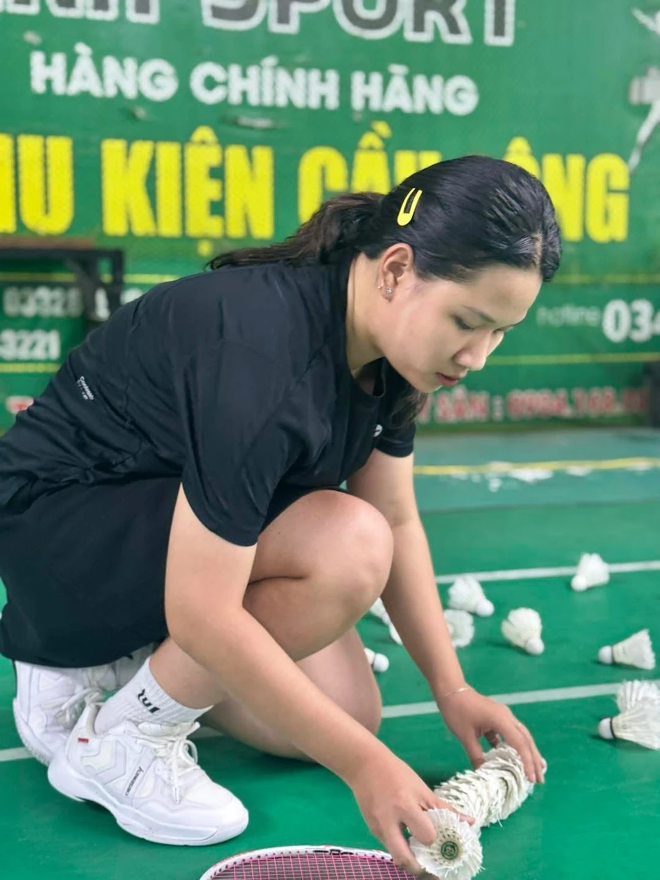 Từ thứ 2 đến thứ 6 chạy deadline - cuối tuần chạy 15km, đánh cầu lông giật hạng nhất ở công ty Từ thứ 2 đến thứ 6 chạy deadline - cuối tuần chạy 15km, đánh cầu lông giật hạng nhất ở công ty
