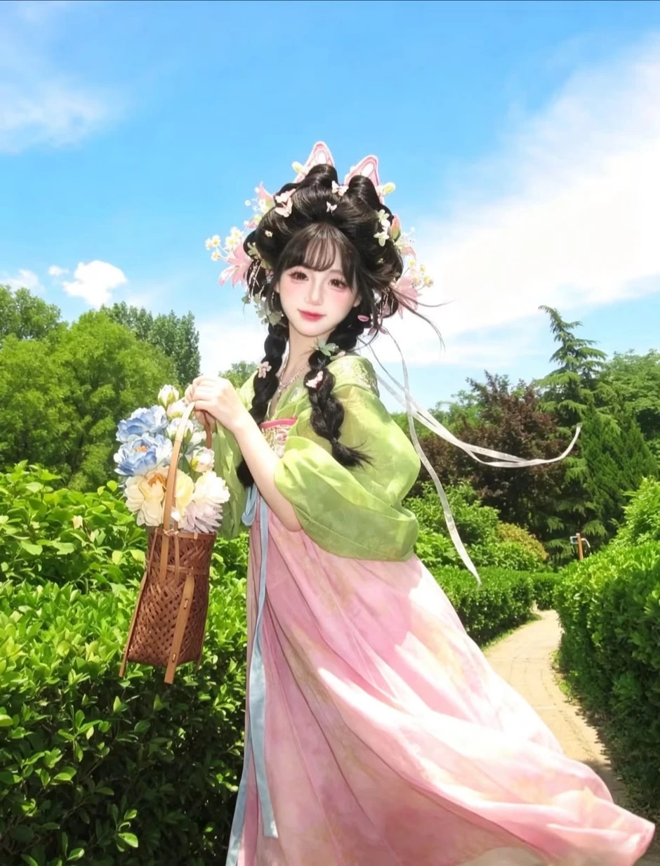 Tử vi tuần mới 28/9 - 4/10: 3 chòm sao công danh hanh thông và tình duyên viên mãn