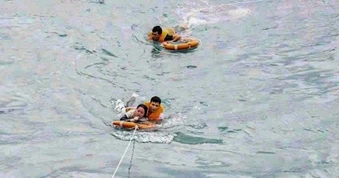 Từ vụ 4 người bị sóng cuốn ở Mũi Nghê: Kỹ năng cứu mạng khi rơi xuống biển