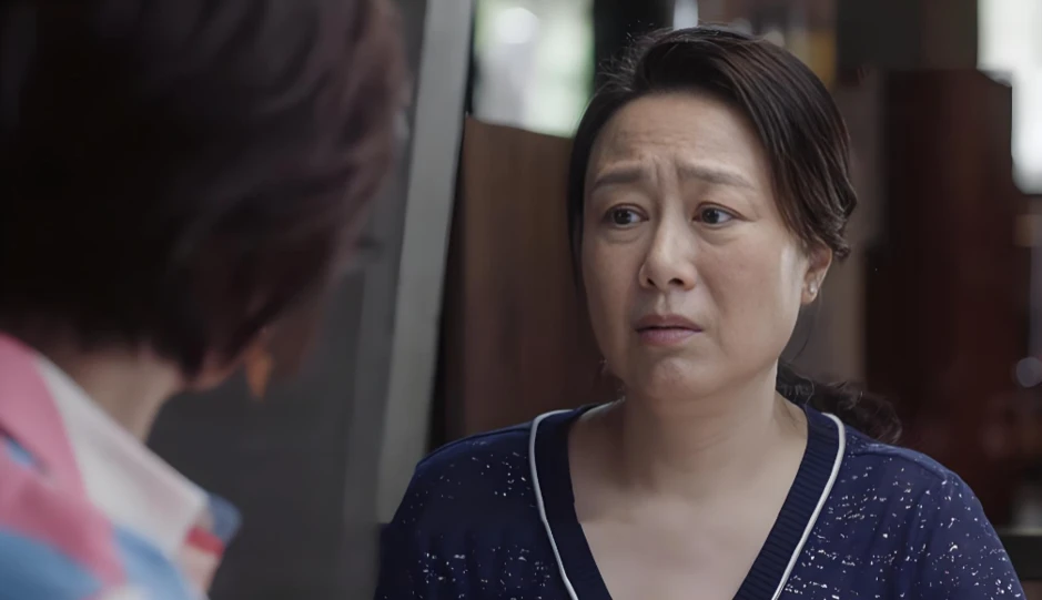 Từng được mẹ chồng khoe là "cô con dâu đáng quý", 3 năm sau, tôi lại trở thành cái gai trong mắt bà khiến bà khuyên con trai ly hôn Từng được mẹ chồng khoe là "cô con dâu đáng quý", 3 năm sau, tôi lại trở thành cái gai trong mắt bà khiến bà khuyên con trai ly hôn