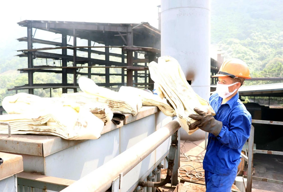 Tuyên Quang khắc phục sự cố phát tán khói bụi tại Khu công nghiệp Bình Vàng Tuyên Quang khắc phục sự cố phát tán khói bụi tại Khu công nghiệp Bình Vàng