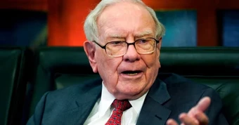 Tỷ phú Warren Buffett cảnh báo người trẻ trong thời đại mới: 2 kiểu HÀO PHÓNG khiến cuộc đời mãi tầm thường, có tài cũng khó giàu, có tiền cũng khó giữ