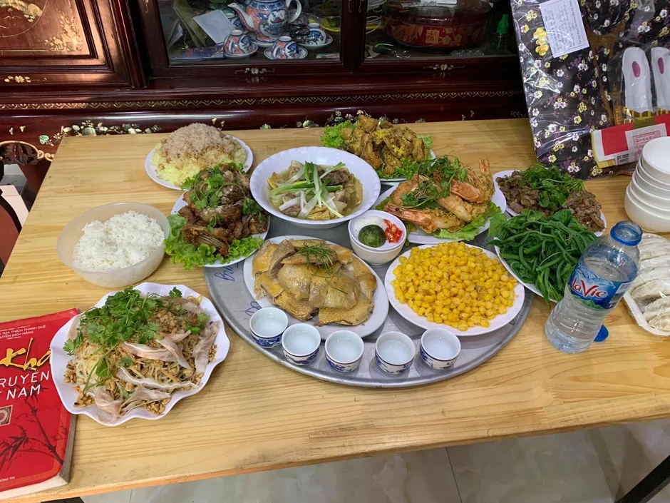 Về chơi gặp chị chồng trong bếp, tôi hỏi "nhà có giỗ ạ" mà chị đáp 1 câu khiến tôi không nhịn nổi Về chơi gặp chị chồng trong bếp, tôi hỏi "nhà có giỗ ạ" mà chị đáp 1 câu khiến tôi không nhịn nổi