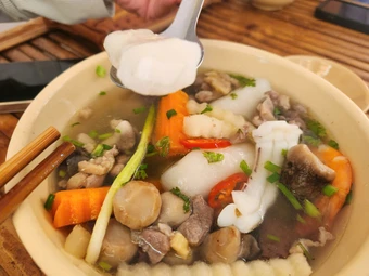 Về miền Tây thưởng thức tô bánh canh 'có một không hai'