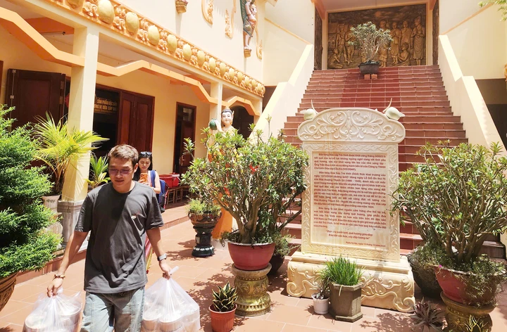 Về miền Tây thưởng thức tô bánh canh 'có một không hai' Về miền Tây thưởng thức tô bánh canh 'có một không hai'