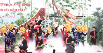 Về Quảng Ninh xem sắc màu chợ phiên lớn nhất năm